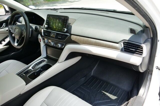 2019 Honda Accord Sedan Touring 2.0T / Heated & Cooled Seats / Sunroof! High Point NC