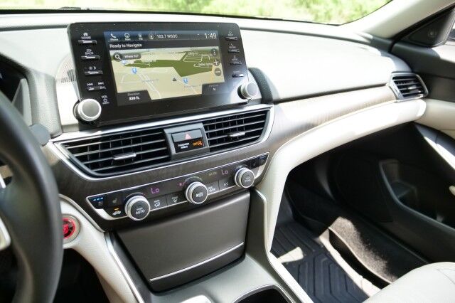 2019 Honda Accord Sedan Touring 2.0T / Heated & Cooled Seats / Sunroof! High Point NC