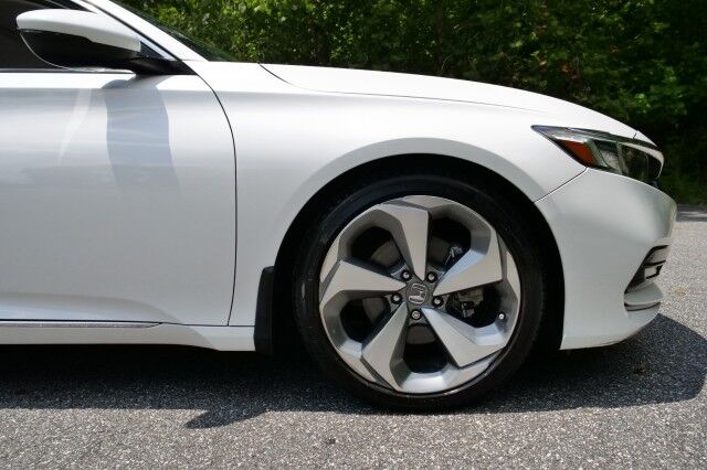 2019 Honda Accord Sedan Touring 2.0T / Heated & Cooled Seats / Sunroof! High Point NC