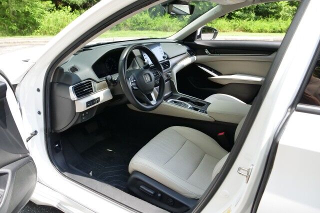 2019 Honda Accord Sedan Touring 2.0T / Heated & Cooled Seats / Sunroof! High Point NC