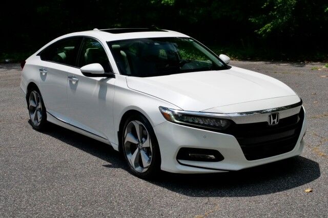 2019 Honda Accord Sedan Touring 2.0T / Heated & Cooled Seats / Sunroof! High Point NC
