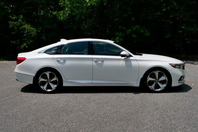 2019 Honda Accord Sedan Touring 2.0T / Heated & Cooled Seats / Sunroof! High Point NC