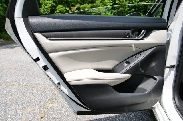 2019 Honda Accord Sedan Touring 2.0T / Heated & Cooled Seats / Sunroof! High Point NC