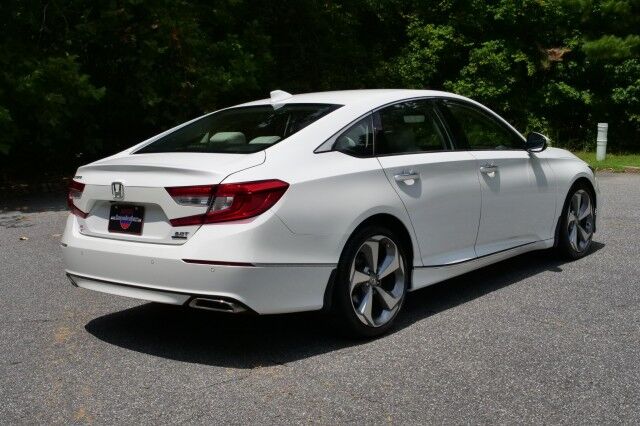 2019 Honda Accord Sedan Touring 2.0T / Heated & Cooled Seats / Sunroof! High Point NC