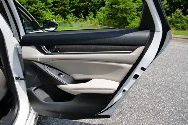 2019 Honda Accord Sedan Touring 2.0T / Heated & Cooled Seats / Sunroof! High Point NC