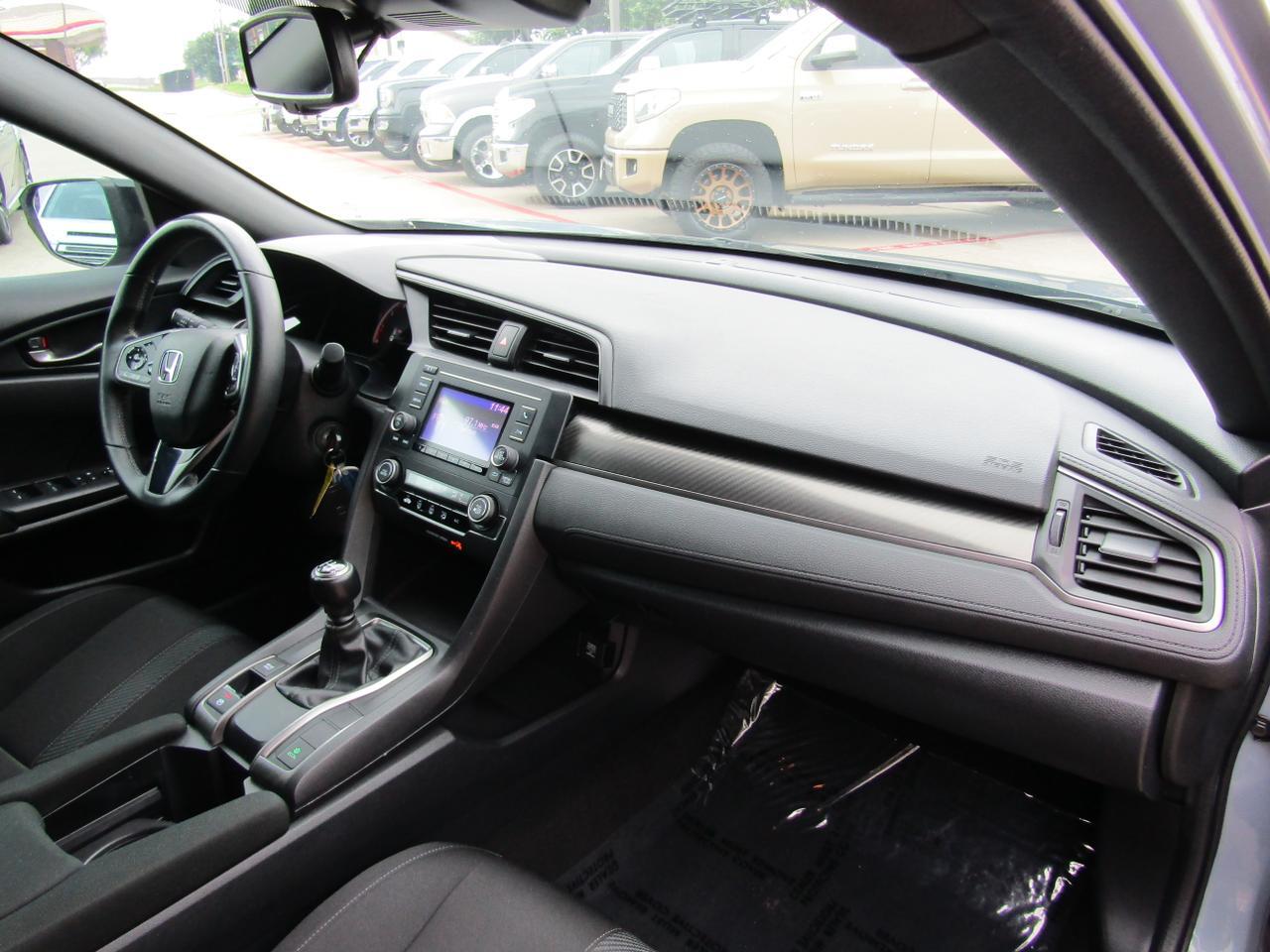 2019 Honda Civic Sport photo 9