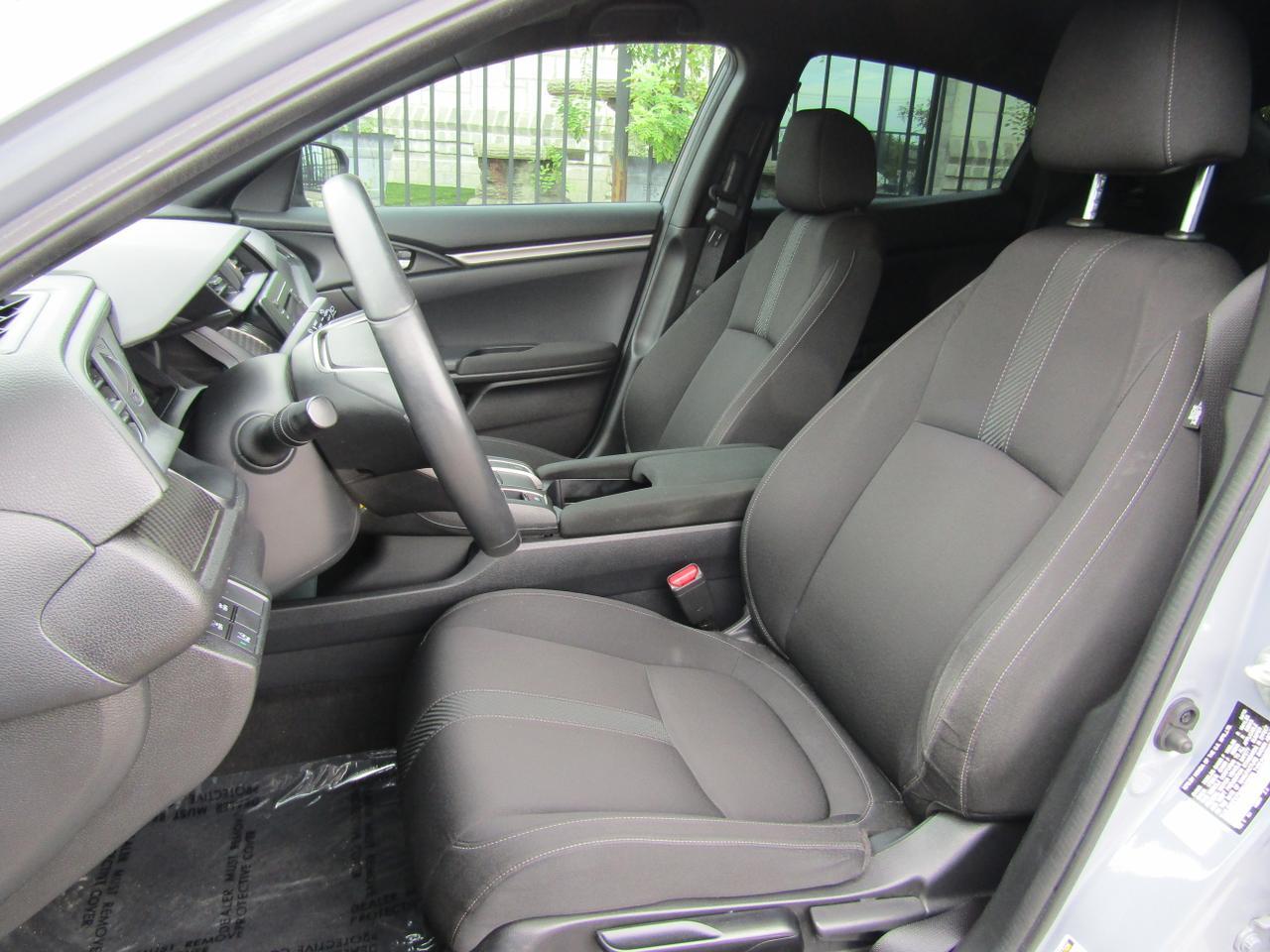 2019 Honda Civic Sport photo 7