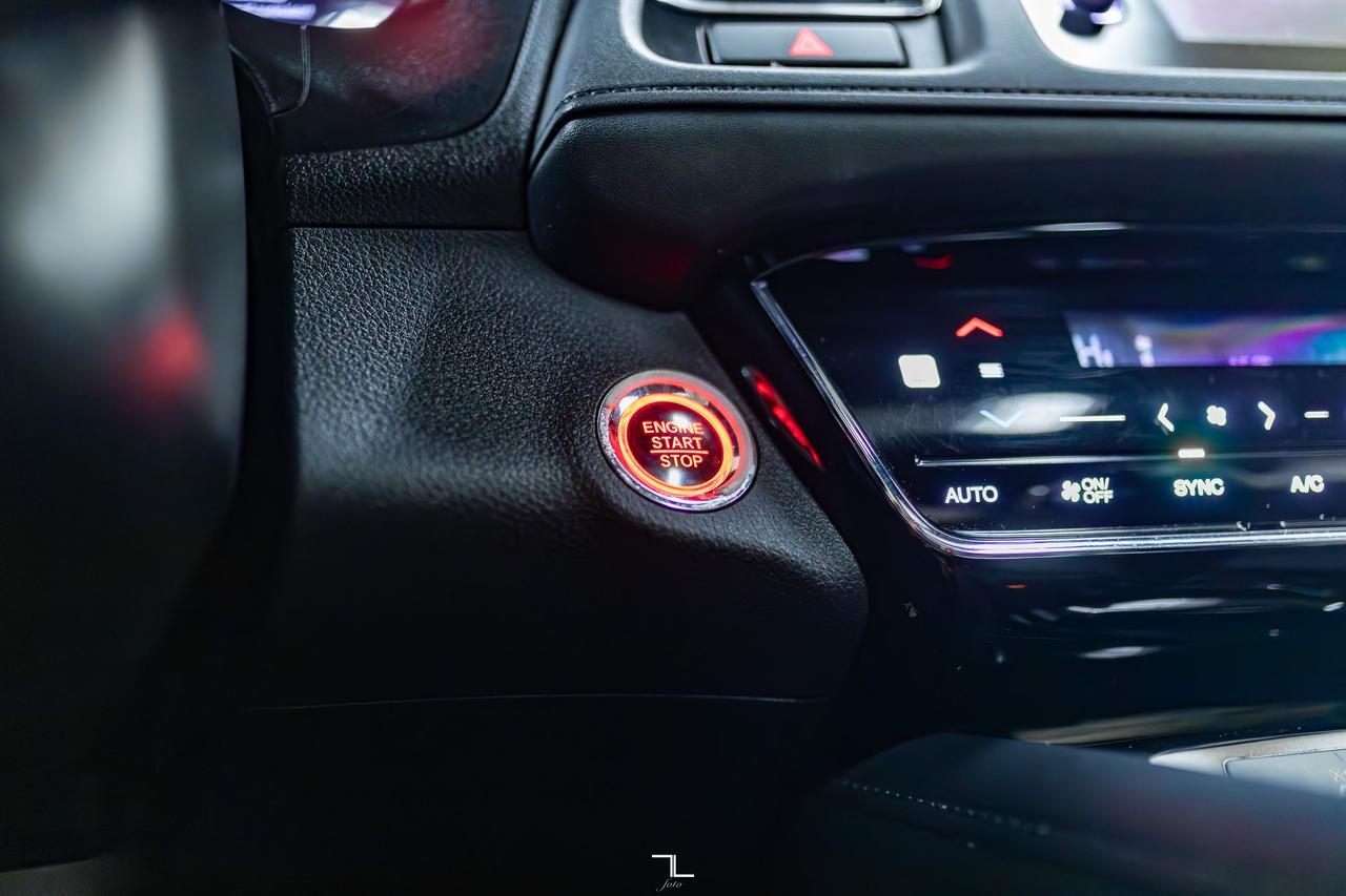 2019 Honda HR-V AWD Sport Roof BCam Red Deer AB