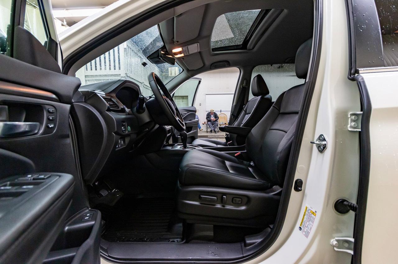 2019 Honda Pilot AWD EX-L 8 Passenger Leather Roof Nav Red Deer AB