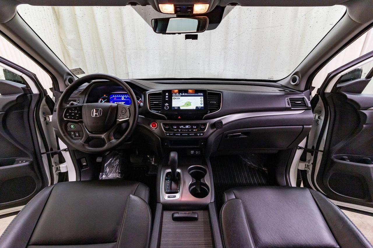 2019 Honda Pilot AWD EX-L 8 Passenger Leather Roof Nav Red Deer AB