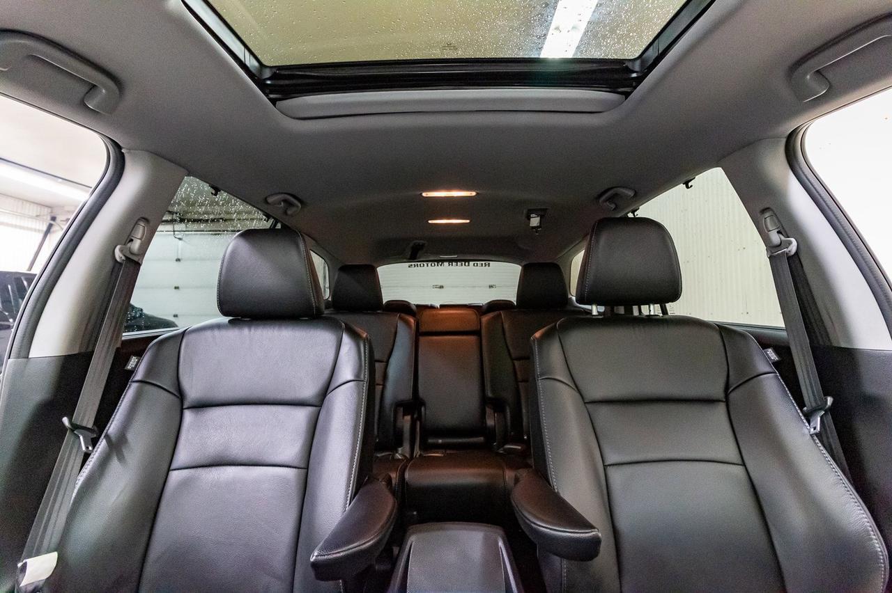 2019 Honda Pilot AWD EX-L 8 Passenger Leather Roof Nav Red Deer AB
