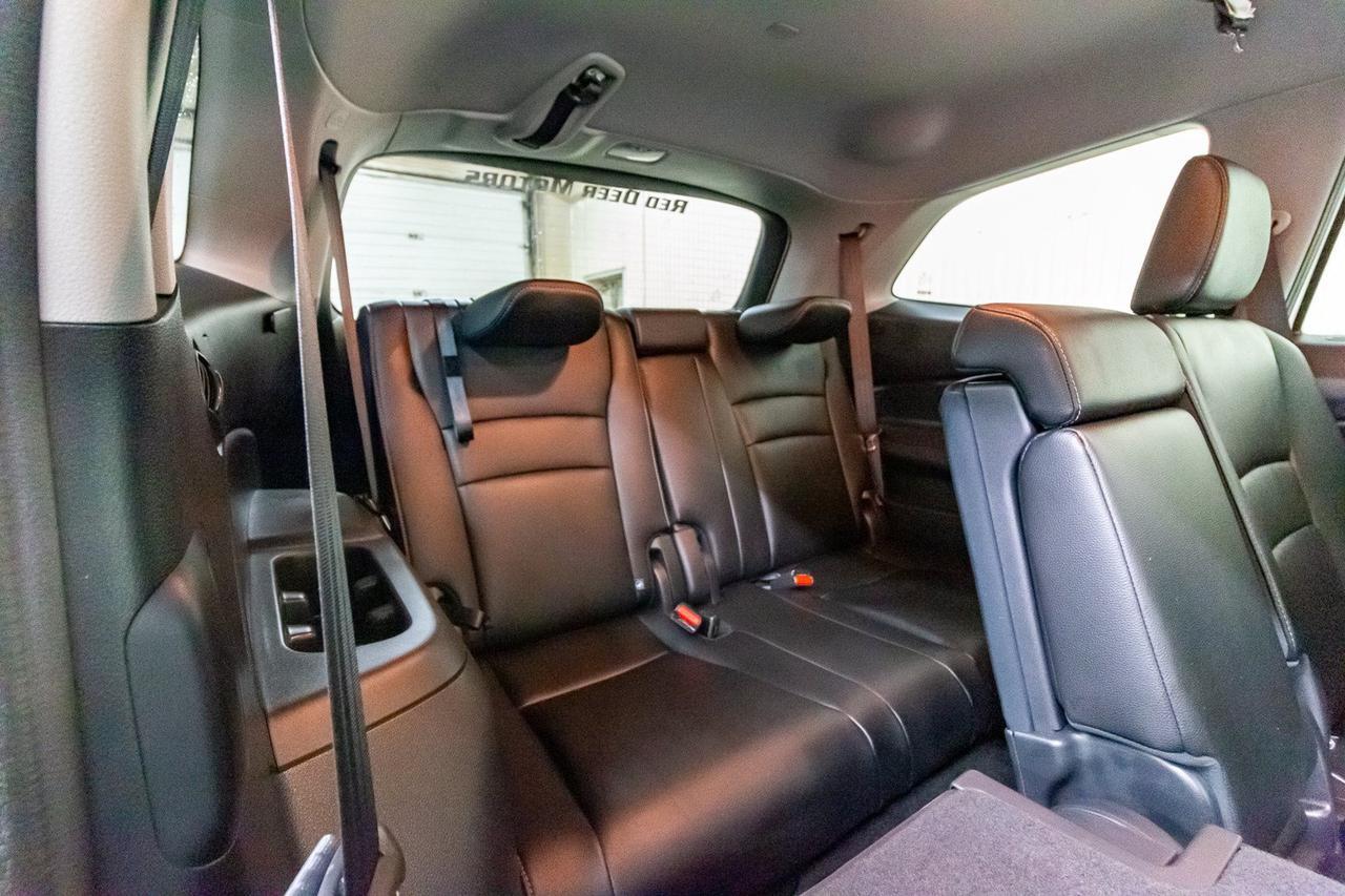2019 Honda Pilot AWD EX-L 8 Passenger Leather Roof Nav Red Deer AB
