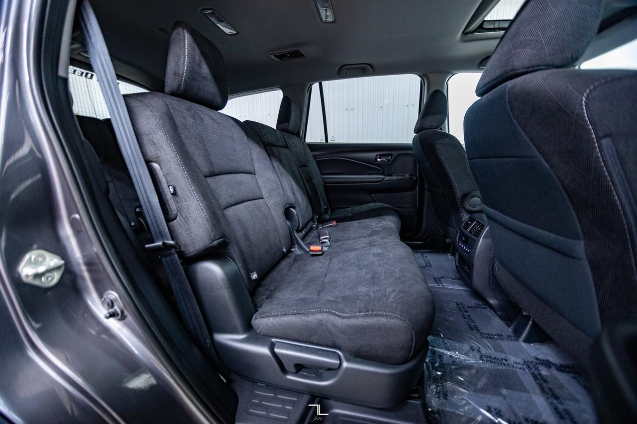 2019 Honda Pilot AWD EX Roof BCam 3rd Row Red Deer AB