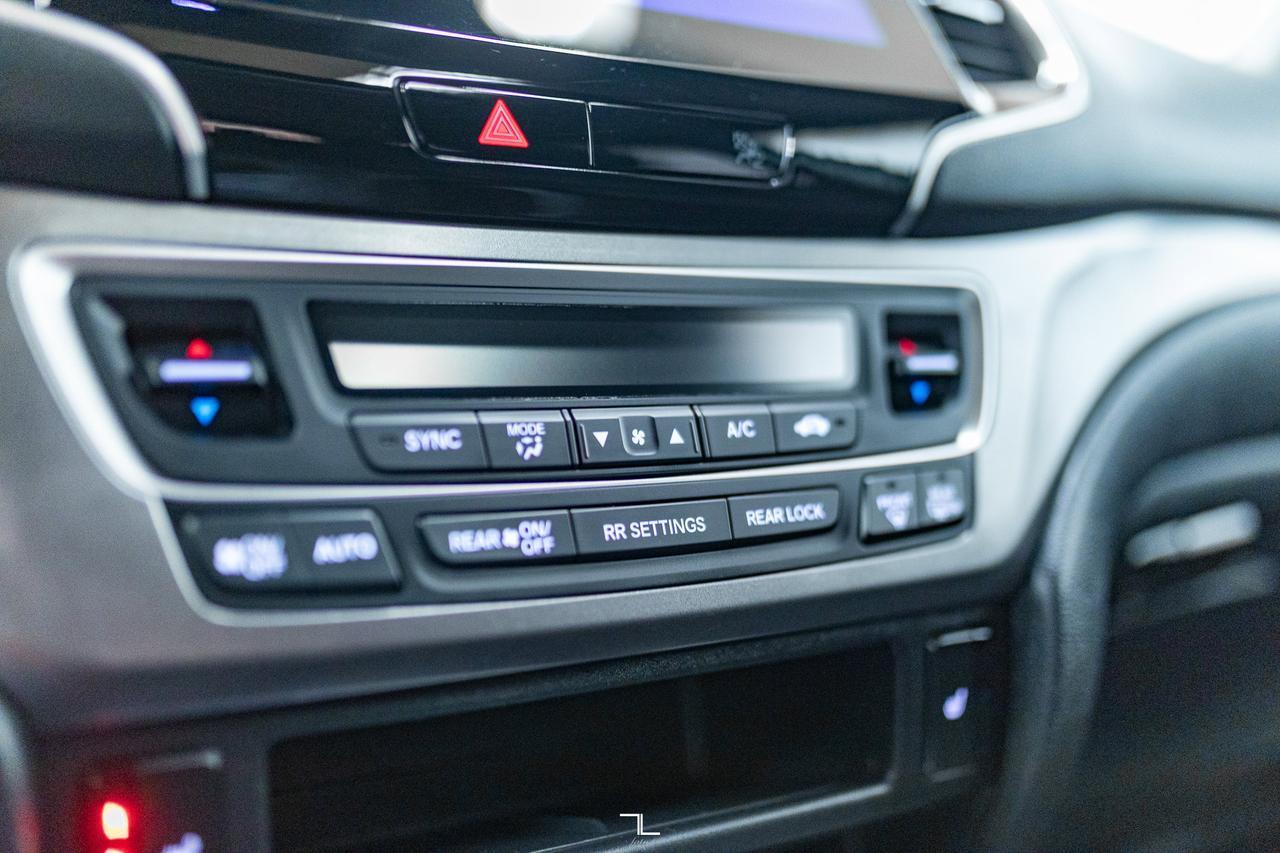 2019 Honda Pilot AWD EX Roof BCam 3rd Row Red Deer AB