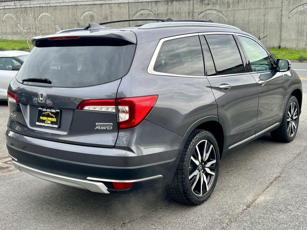 2019 Honda Pilot Touring photo 2