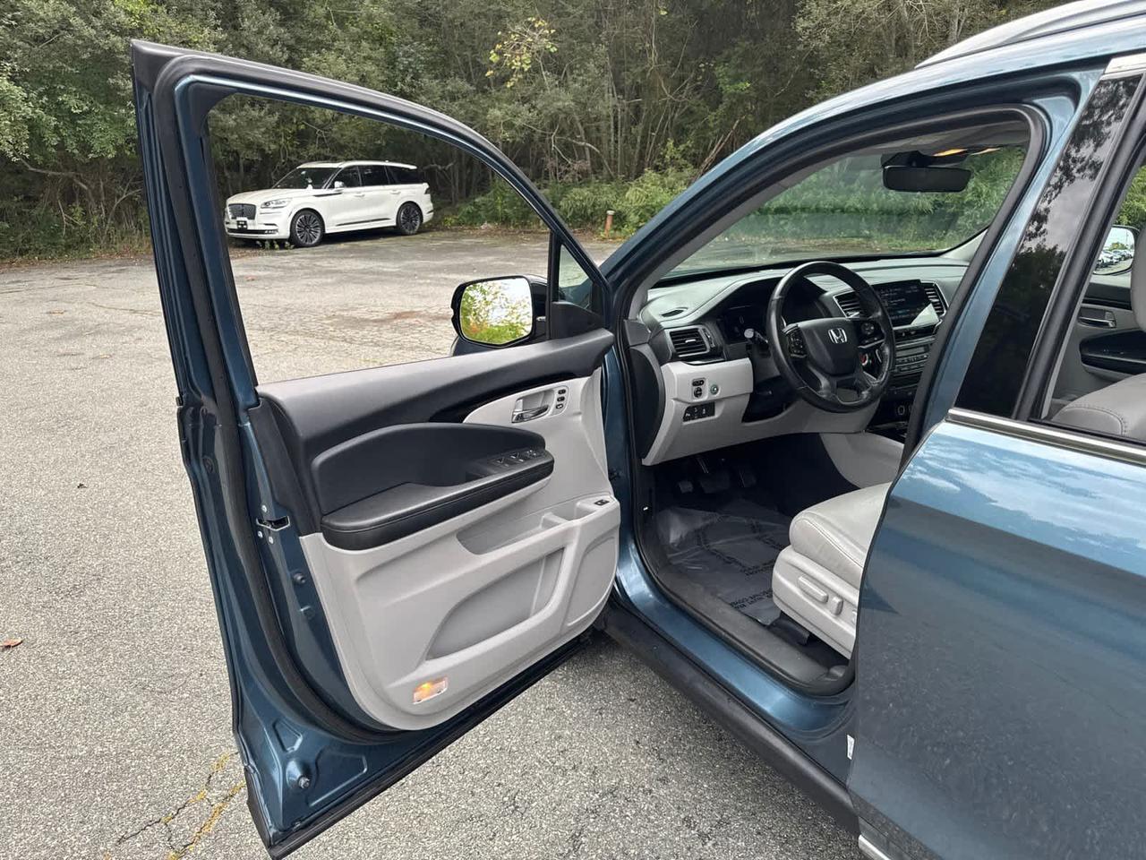 2019 Honda Pilot Touring 8-Passenger Dartmouth MA
