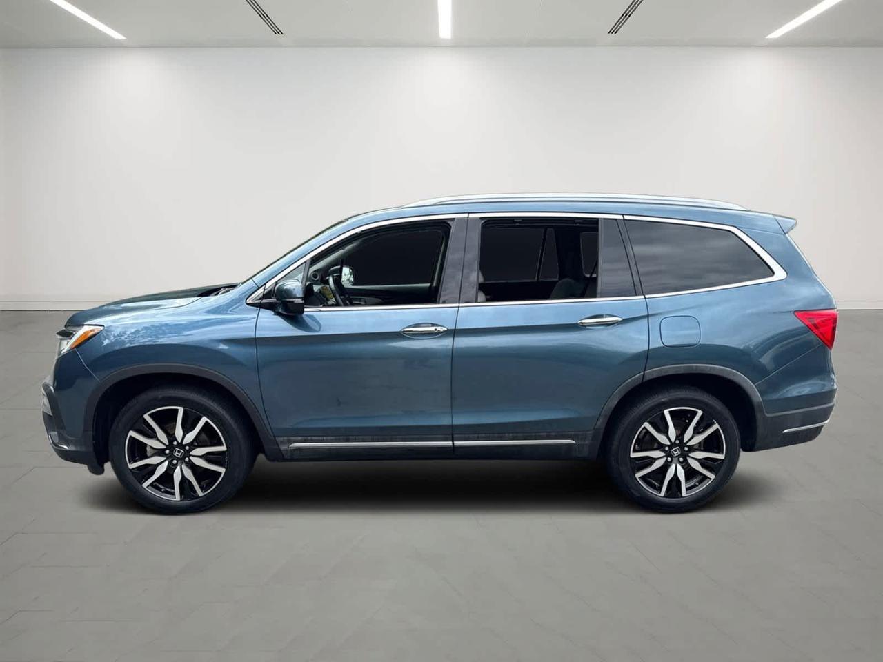 2019 Honda Pilot Touring 8-Passenger Dartmouth MA