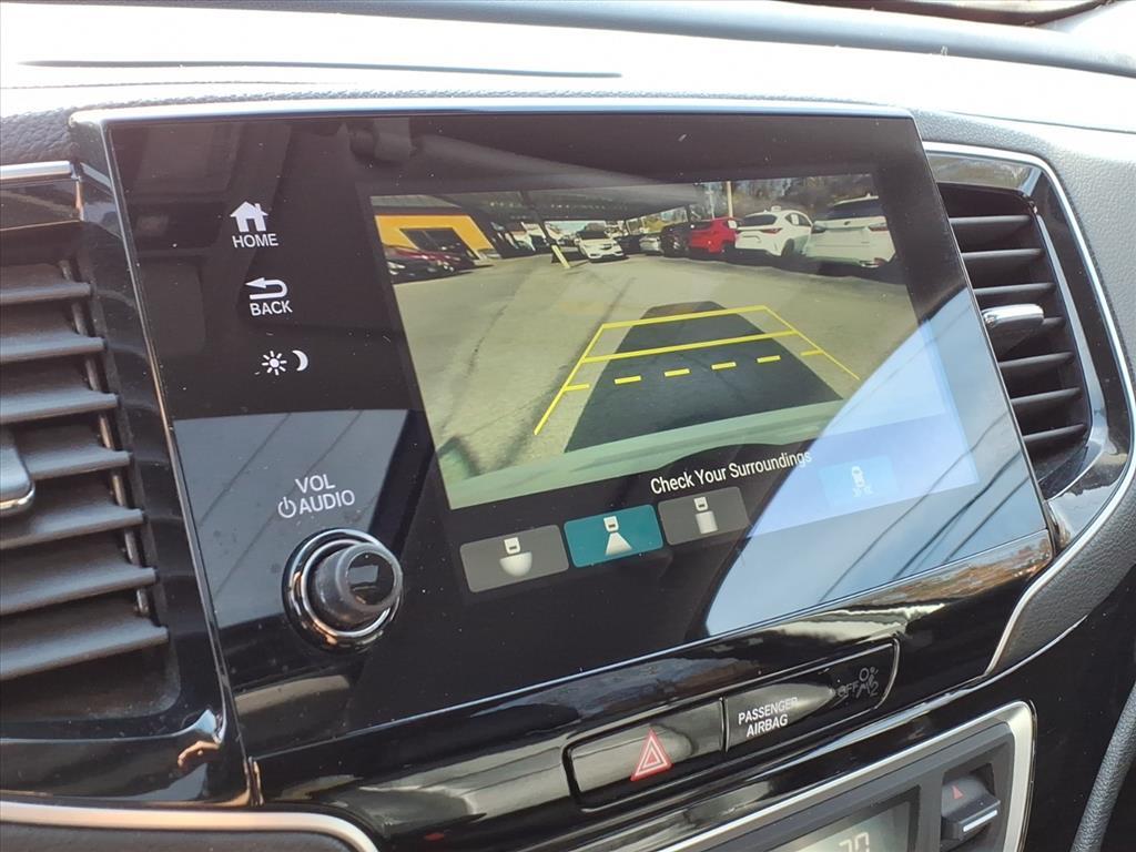 2019 Honda Pilot Touring w/Rear Captain&apos;s Chairs Roanoke VA