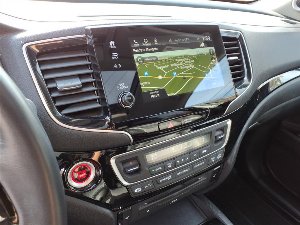 2019 Honda Pilot Touring w/Rear Captain&apos;s Chairs Roanoke VA