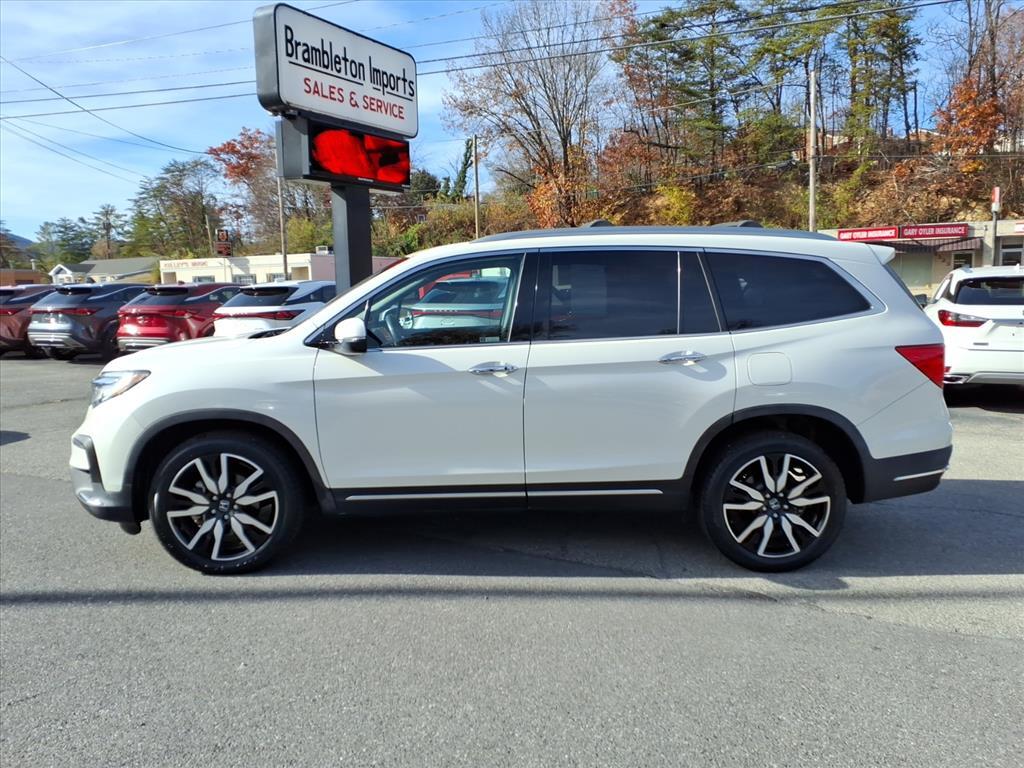 2019 Honda Pilot Touring w/Rear Captain&apos;s Chairs Roanoke VA