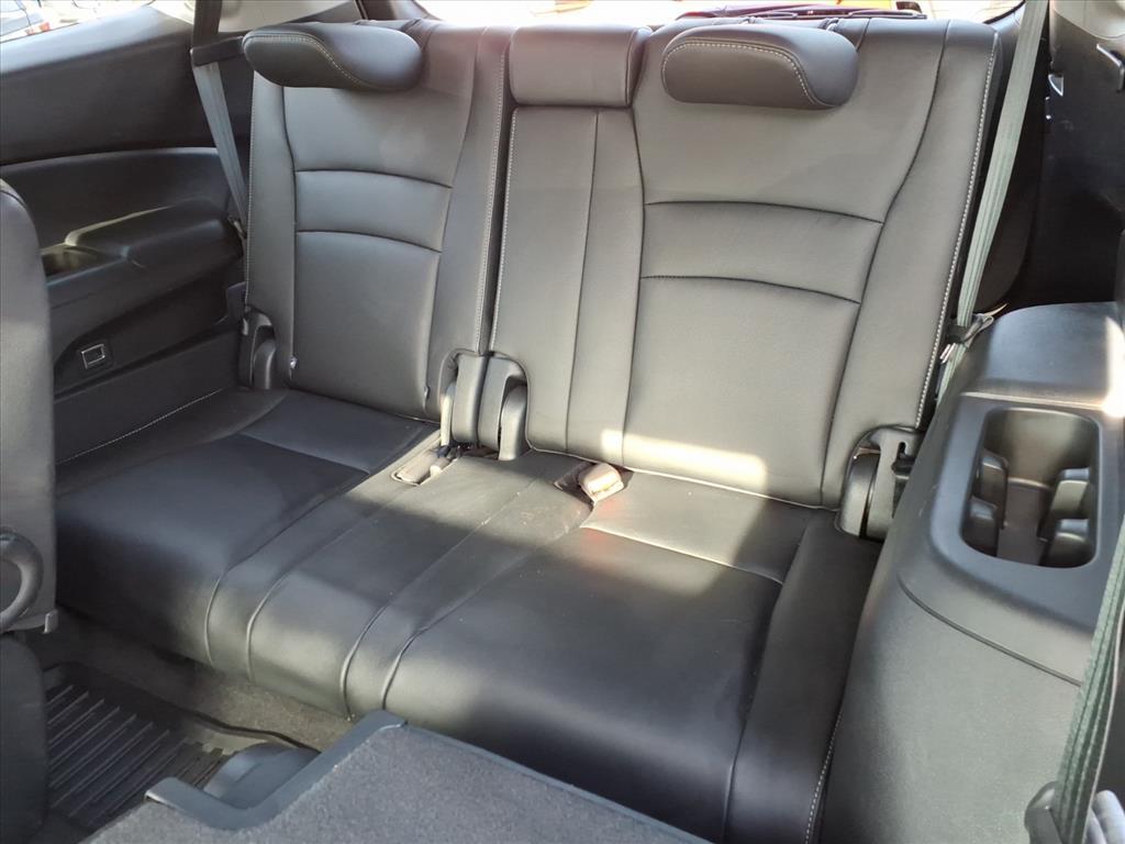 2019 Honda Pilot Touring w/Rear Captain&apos;s Chairs Roanoke VA