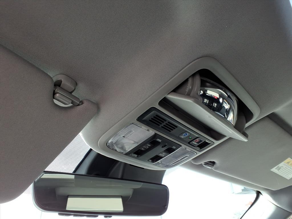 2019 Honda Pilot Touring w/Rear Captain&apos;s Chairs Roanoke VA