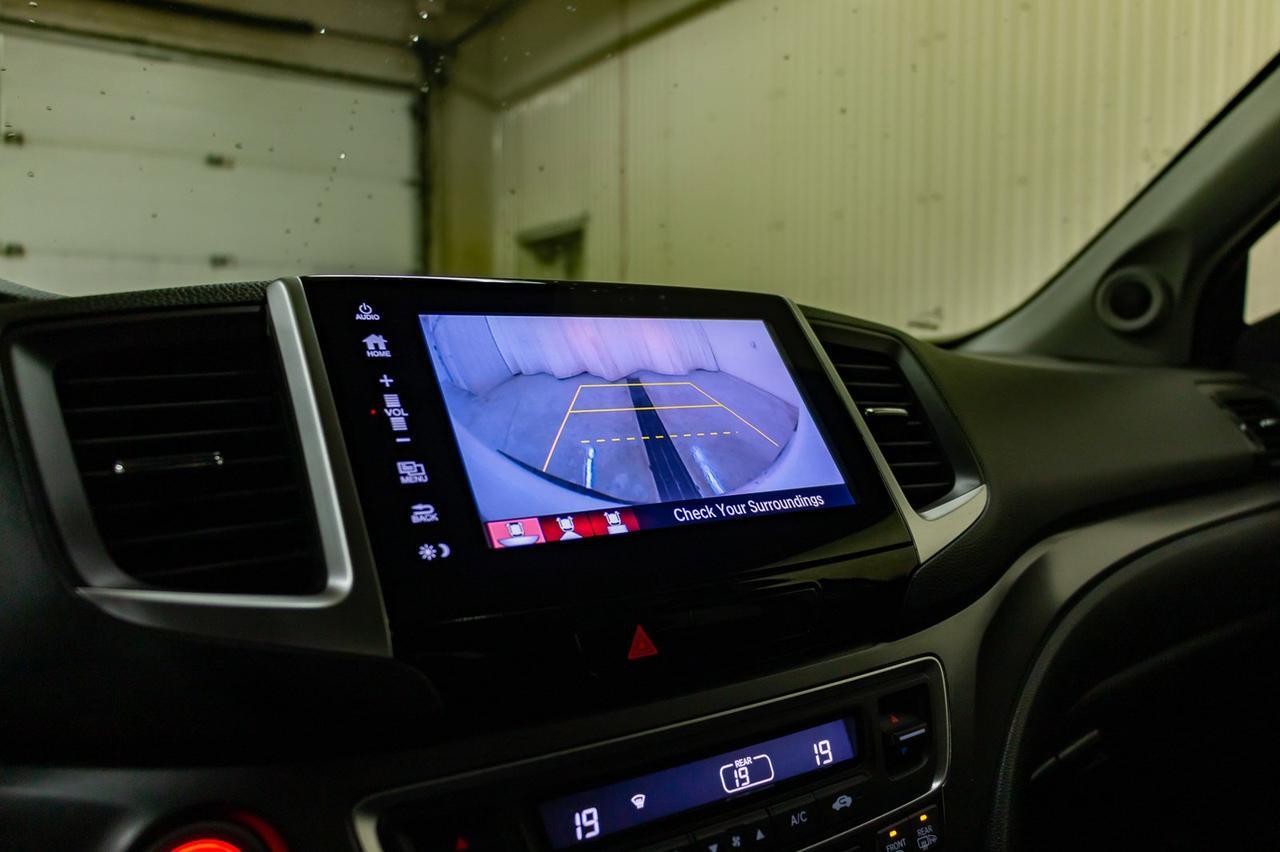 2019 Honda Ridgeline 4x4 Crew Cab Sport Roof BCam Red Deer AB