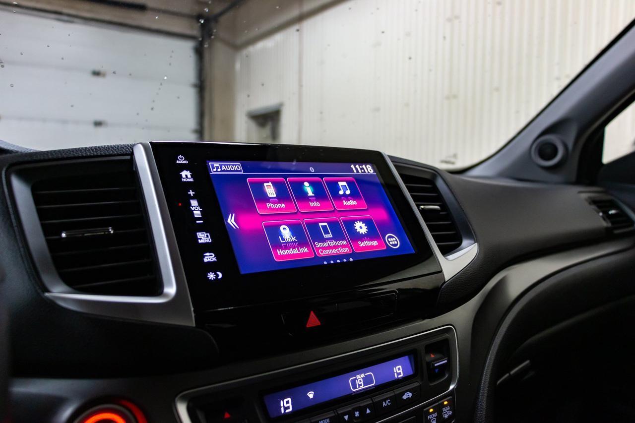 2019 Honda Ridgeline 4x4 Crew Cab Sport Roof BCam Red Deer AB