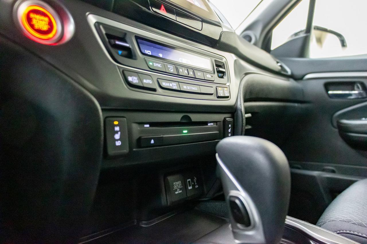 2019 Honda Ridgeline 4x4 Crew Cab Sport Roof BCam Red Deer AB