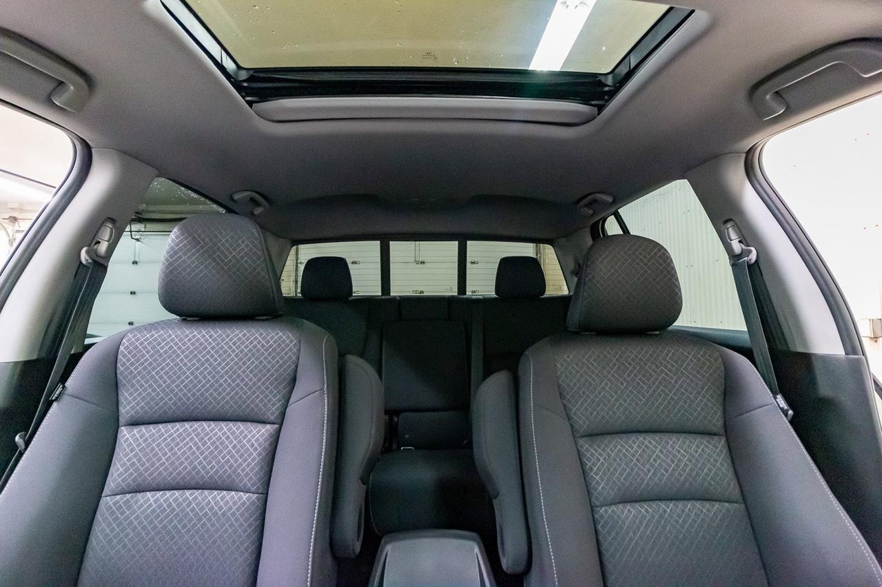 2019 Honda Ridgeline 4x4 Crew Cab Sport Roof BCam Red Deer AB