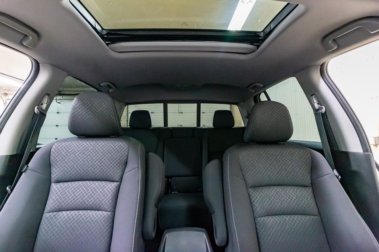 2019 Honda Ridgeline 4x4 Crew Cab Sport Roof BCam Red Deer AB