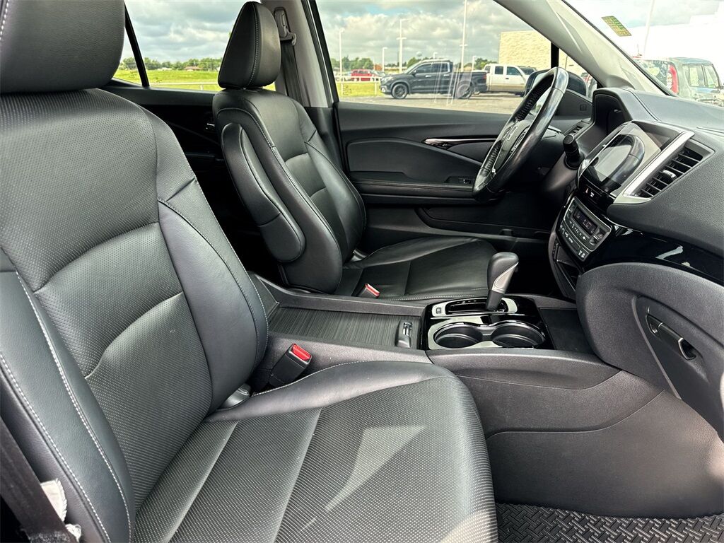 2019 Honda Ridgeline RTL-E photo 21