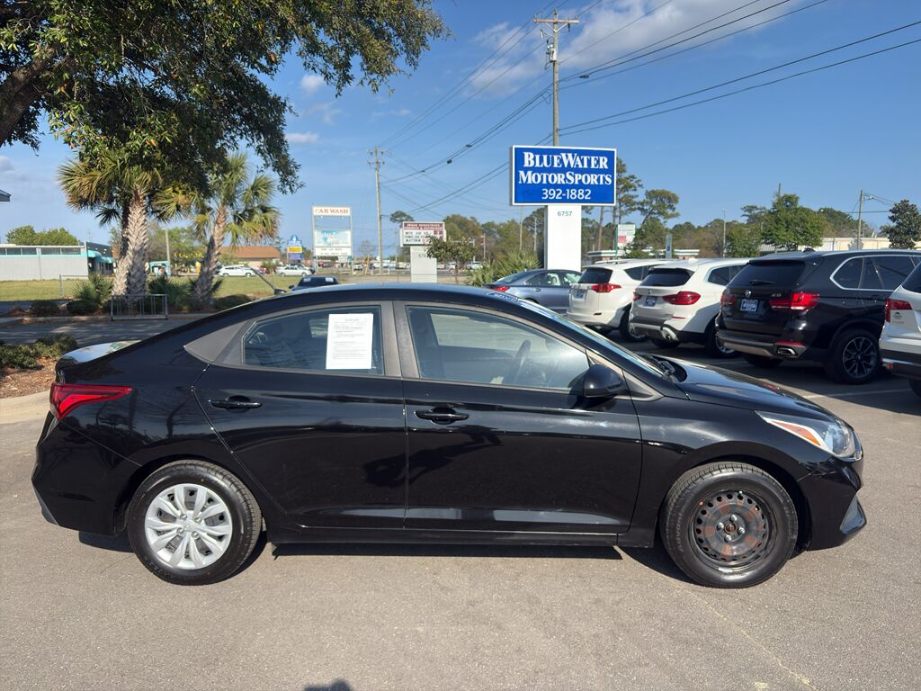 2019 Hyundai Accent SE
