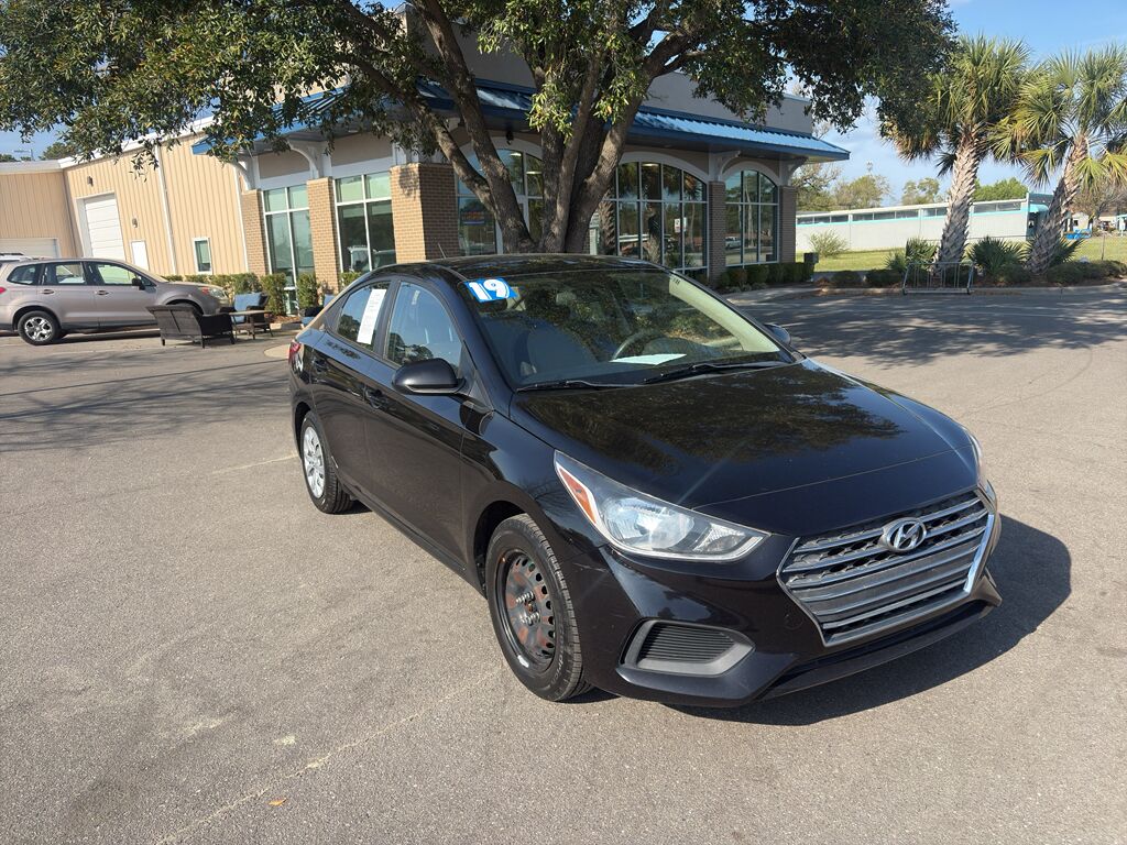 2019 Hyundai Accent SE