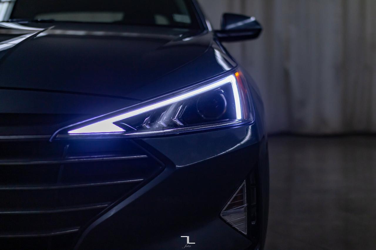 2019 Hyundai Elantra Luxury Leather Roof BCam Red Deer AB