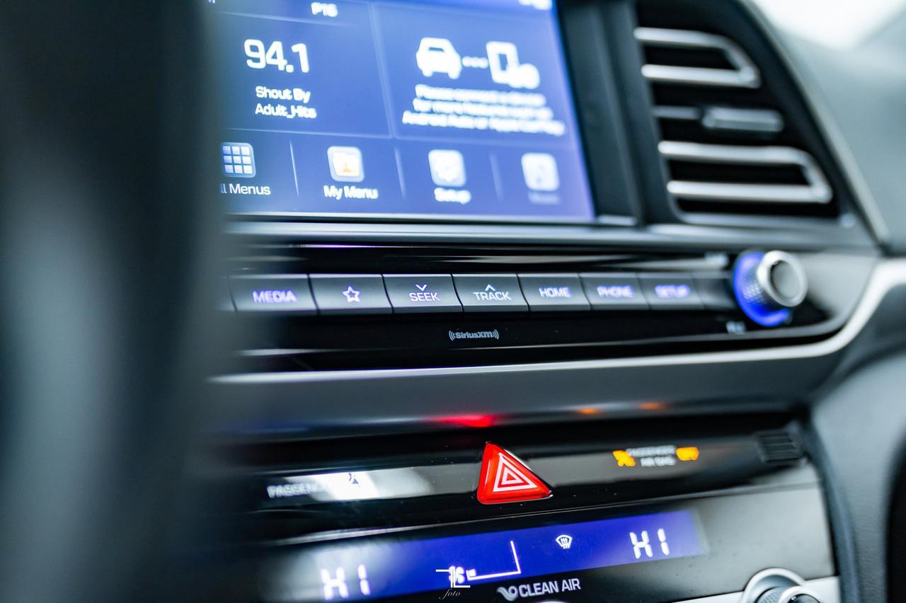 2019 Hyundai Elantra Luxury Leather Roof BCam Red Deer AB