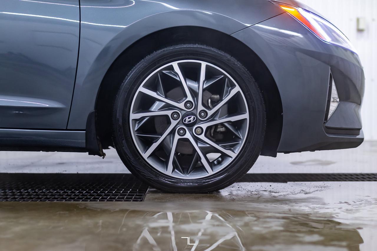 2019 Hyundai Elantra Luxury Leather Roof BCam Red Deer AB