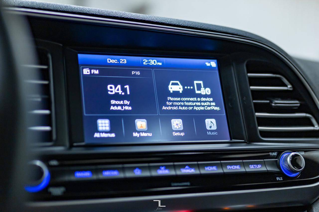 2019 Hyundai Elantra Luxury Leather Roof BCam Red Deer AB