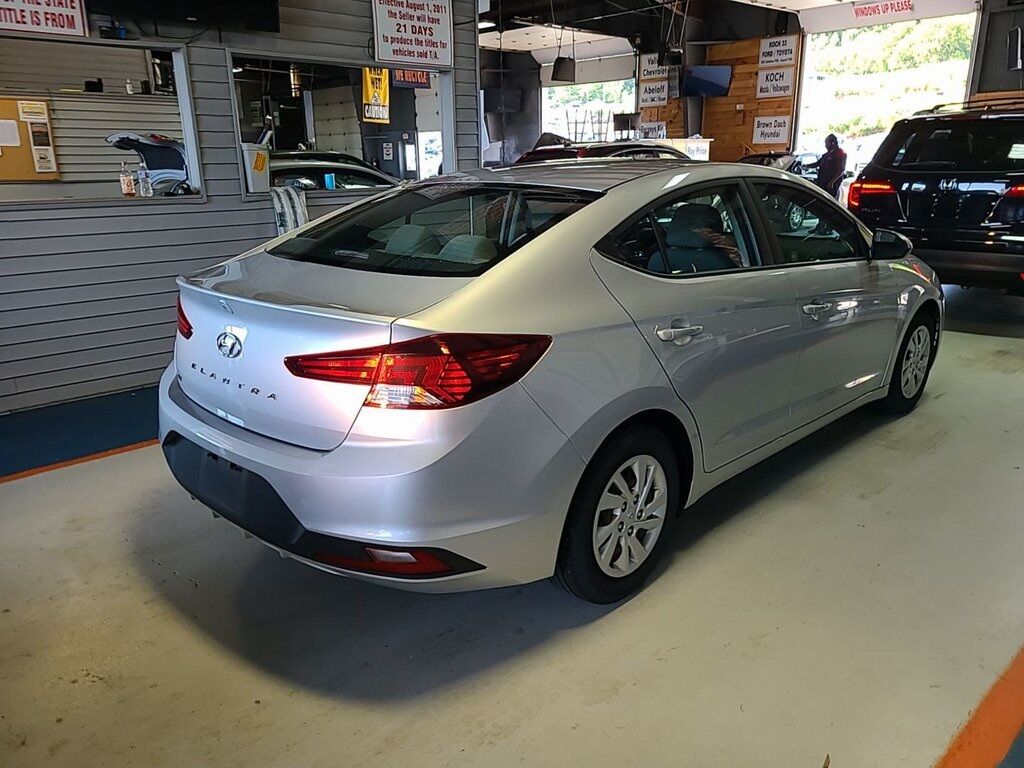 2019 Hyundai Elantra SE Akron