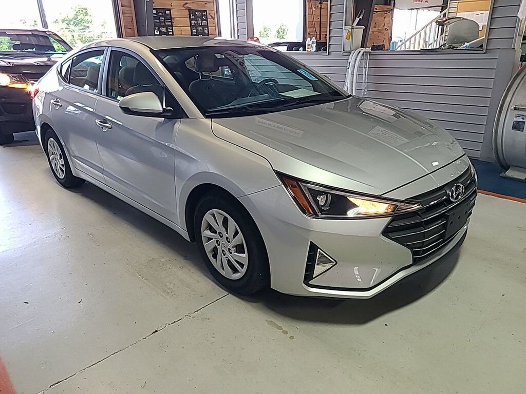 2019 Hyundai Elantra SE Akron