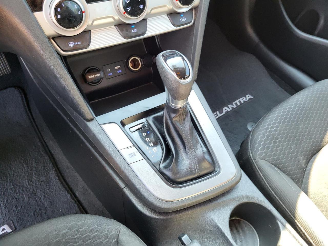2019 Hyundai Elantra SE Auto Beeville TX