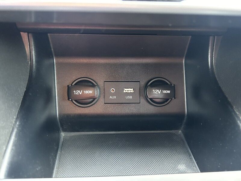 2019 Hyundai Elantra SEL - LOCAL TRADE IN - WELL MAINTAINED Webster MA