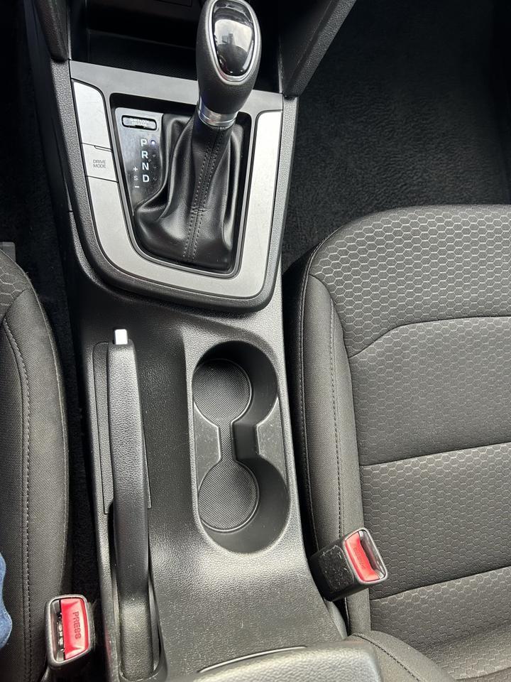 2019 Hyundai Elantra SEL - LOCAL TRADE IN - WELL MAINTAINED Webster MA