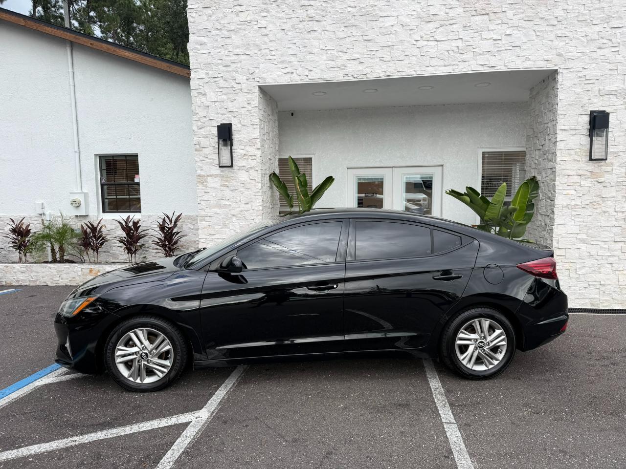 2019 Hyundai Elantra SEL Auto