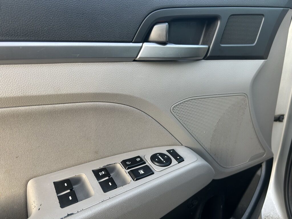 2019 Hyundai Elantra SEL Crestwood KY