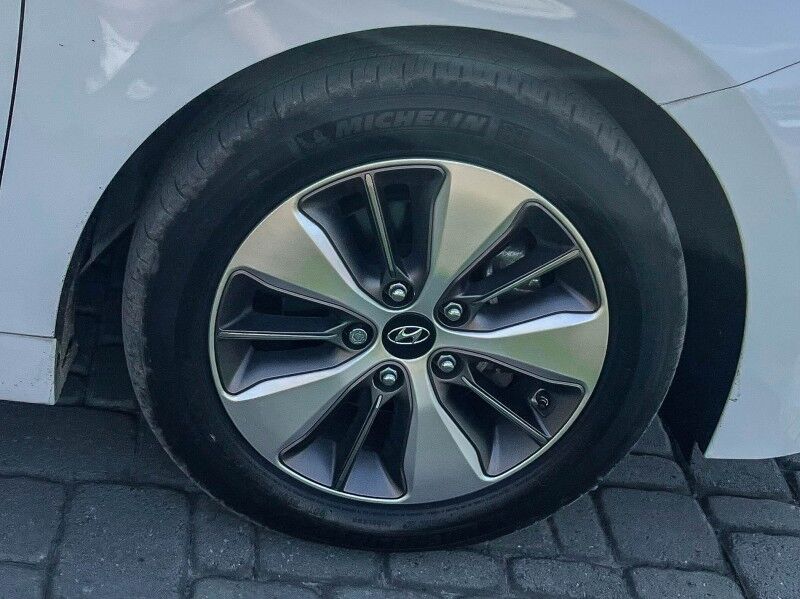 2019 Hyundai Ioniq Plug-In Hybrid Limited Wilmington NC