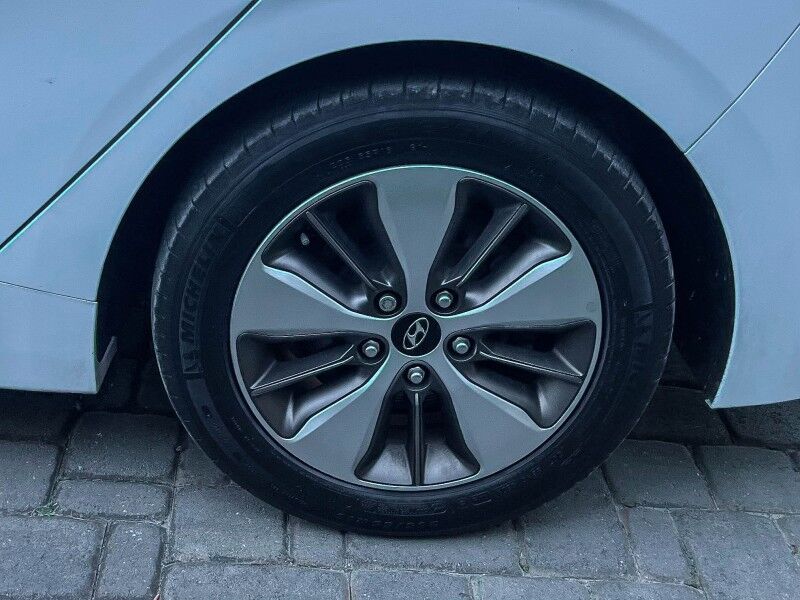 2019 Hyundai Ioniq Plug-In Hybrid Limited Wilmington NC