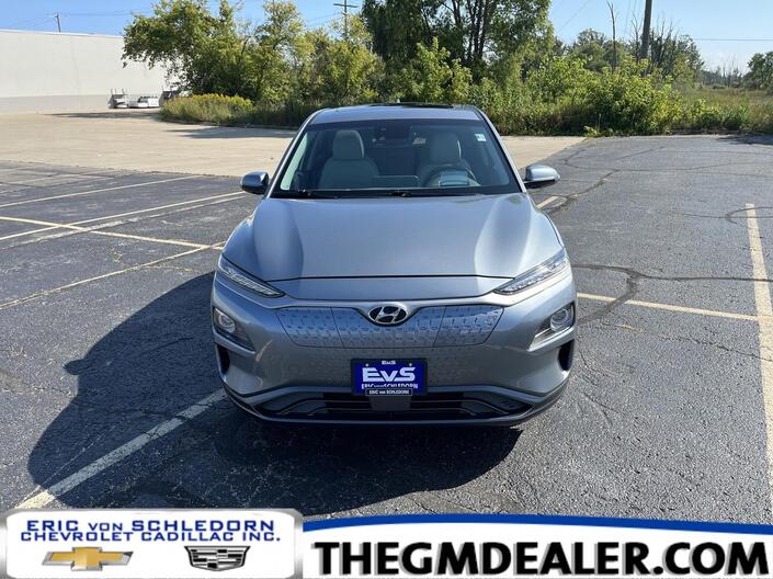2019 Hyundai Kona Electric Price Includes $4000 tax credit to qualified customers Ultimate w/Sunroof Nav HtdCldMemLthr Milwaukee WI