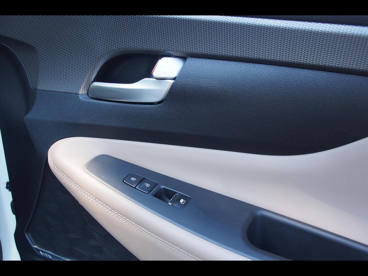 2019 Hyundai SANTA FE Ultimate 2.4L