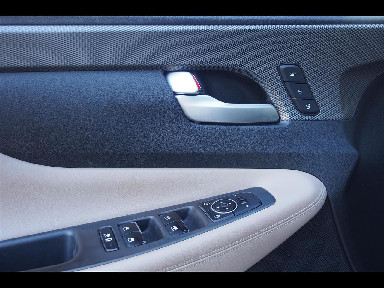 2019 Hyundai SANTA FE Ultimate 2.4L